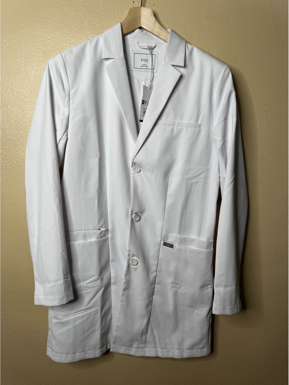 FIGS Harlem Long Slim Lab Coat Mens Small White NWT